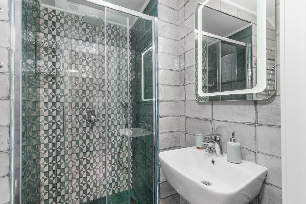 Apart Hotel Lyon D'Opera Oldenburg Bagian luar foto